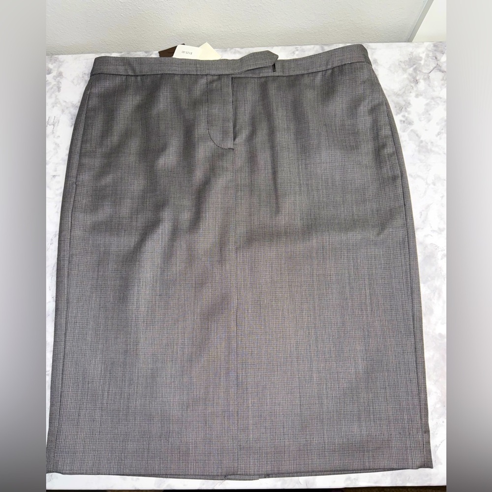 J.CREW Gray Pencil Skirt Business Casual, 95%Wool 5%Cashmere with lining Size 4